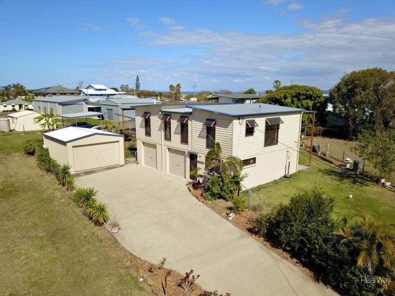 19 Bluewater Drive, Elliott Heads QLD 4670