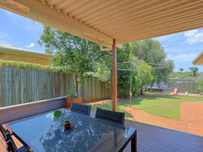 26 East West Avenue, Avoca QLD 4670