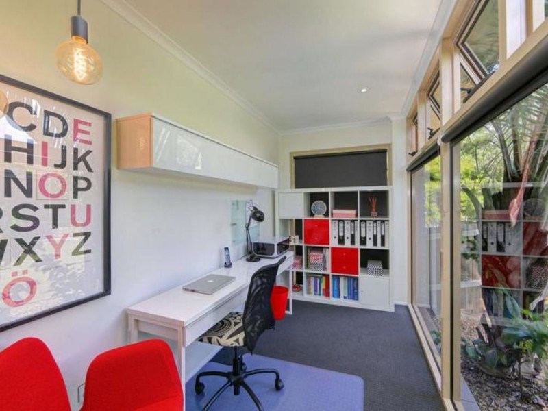 26 East West Avenue, Avoca QLD 4670