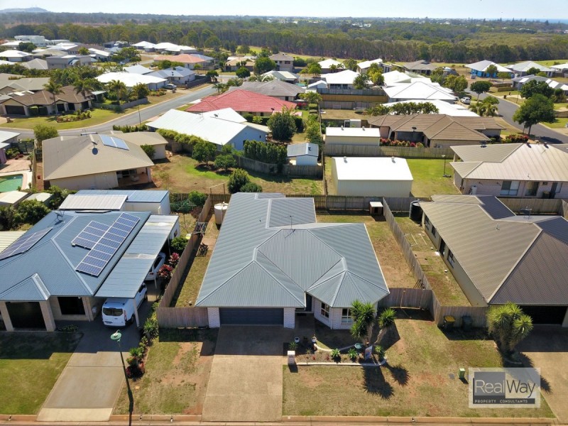 6 Toppers Drive, Coral Cove QLD 4670
