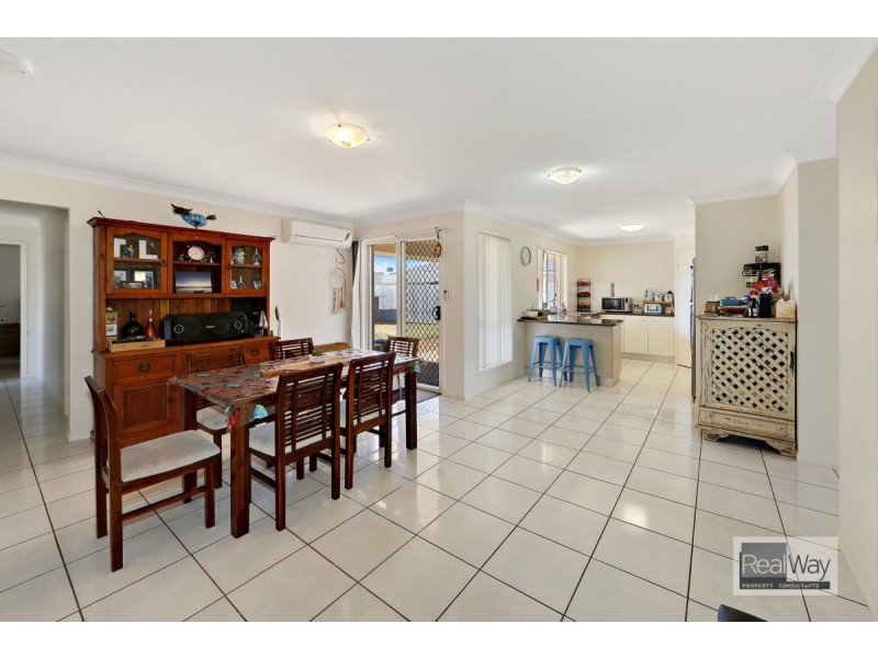 6 Toppers Drive, Coral Cove QLD 4670