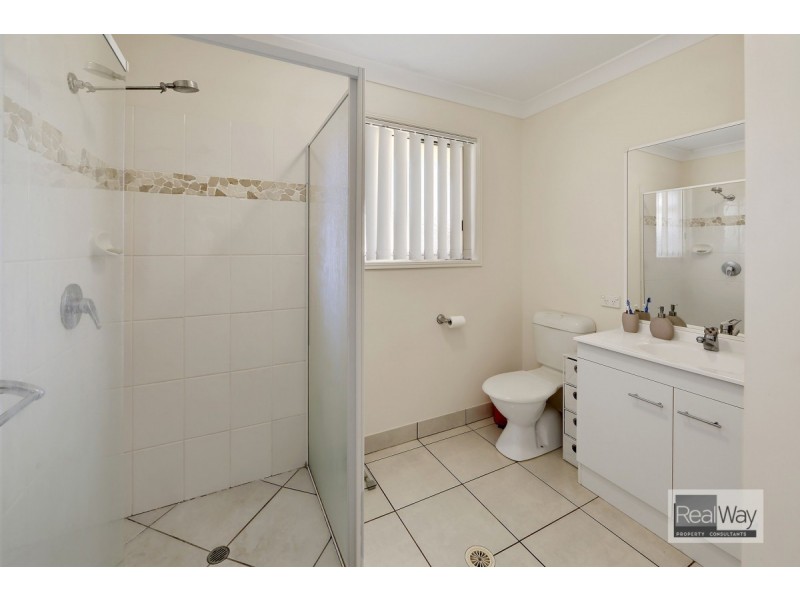 6 Toppers Drive, Coral Cove QLD 4670
