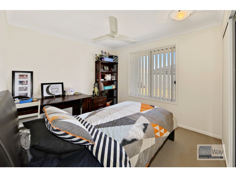 6 Toppers Drive, Coral Cove QLD 4670