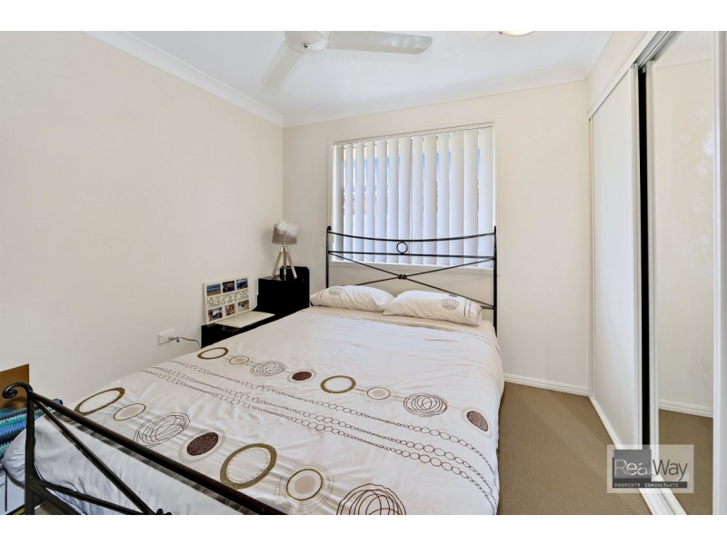 6 Toppers Drive, Coral Cove QLD 4670