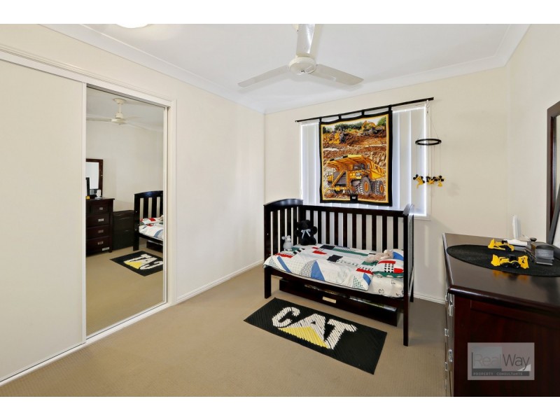 6 Toppers Drive, Coral Cove QLD 4670