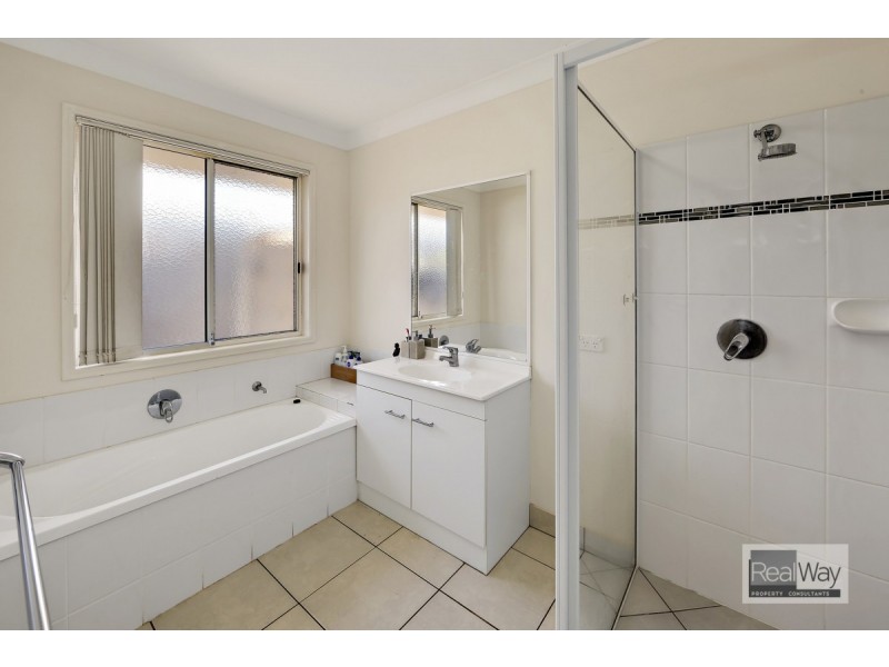 6 Toppers Drive, Coral Cove QLD 4670