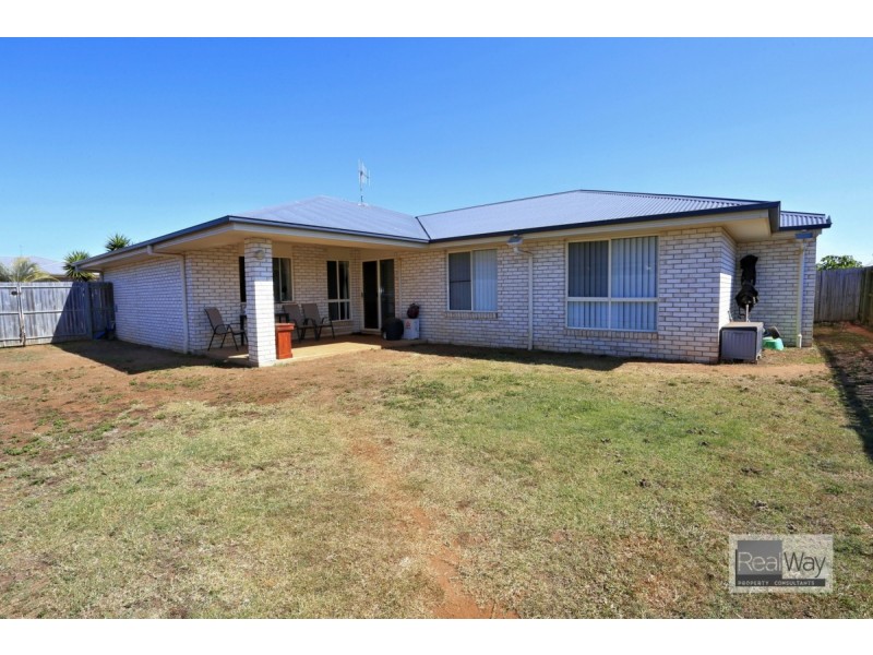 6 Toppers Drive, Coral Cove QLD 4670