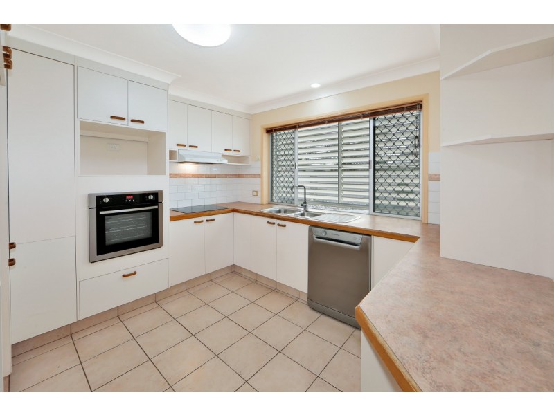 1 Gammie Court, Avenell Heights QLD 4670