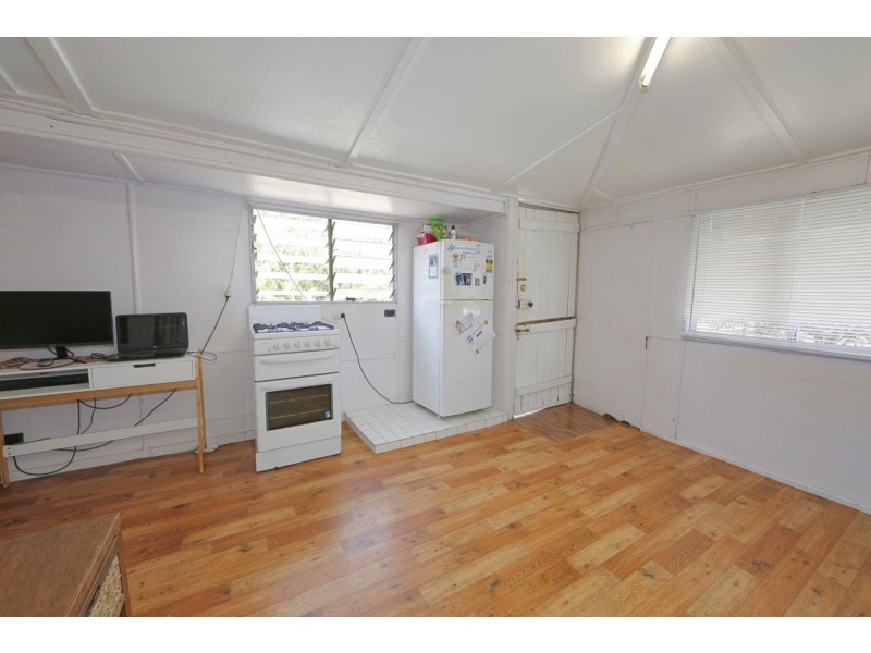 42 Boundary  Street, Bundaberg South QLD 4670