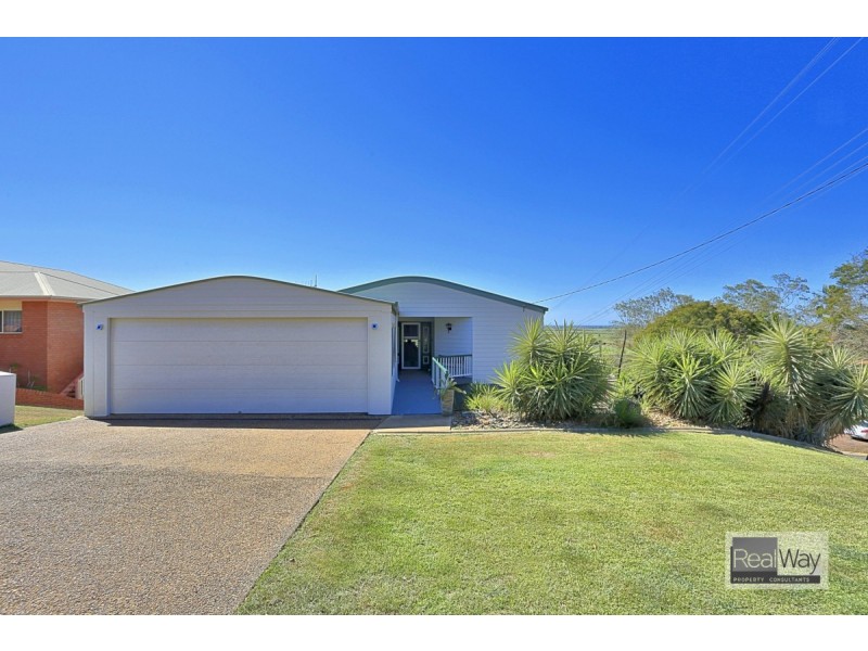 1 Hilltop Avenue, Qunaba QLD 4670