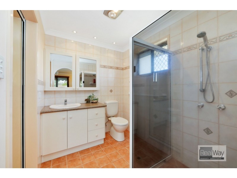 4 Glover Street, Kepnock QLD 4670