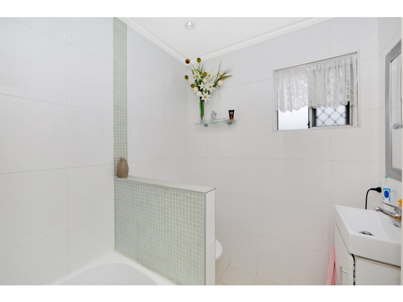10 Walsh Street, Walkervale QLD 4670