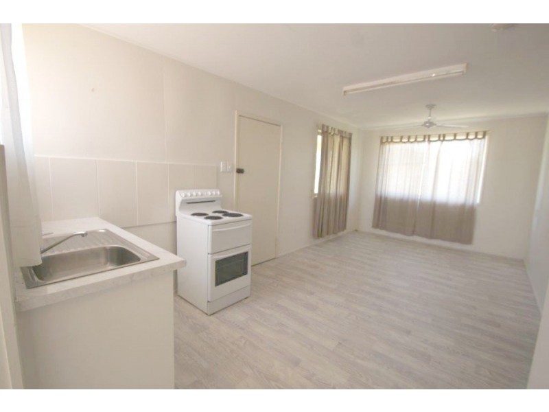 2/34 Esplanade, Elliott Heads QLD 4670