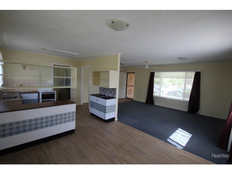 42 Hurst Street, Walkervale QLD 4670