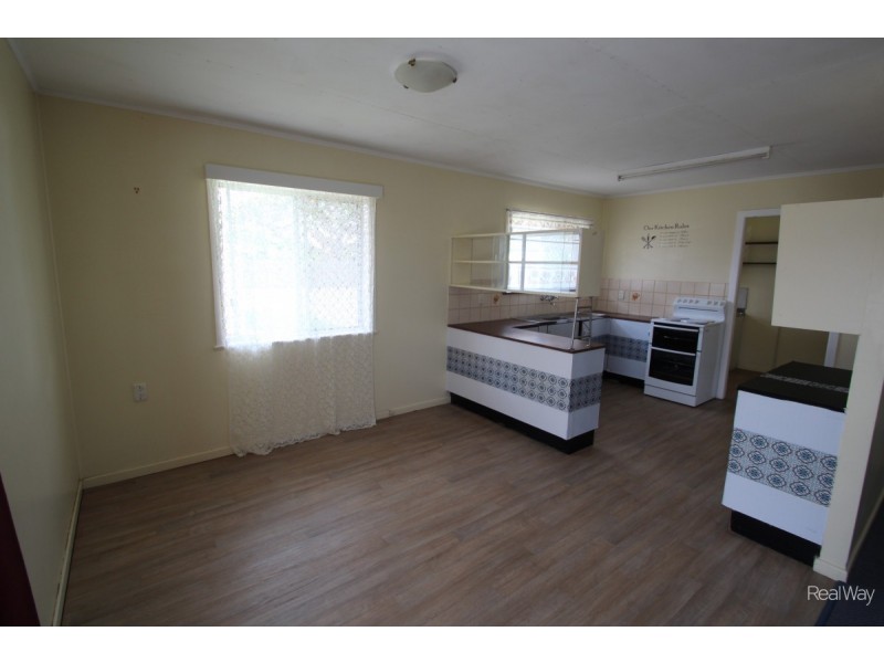 42 Hurst Street, Walkervale QLD 4670