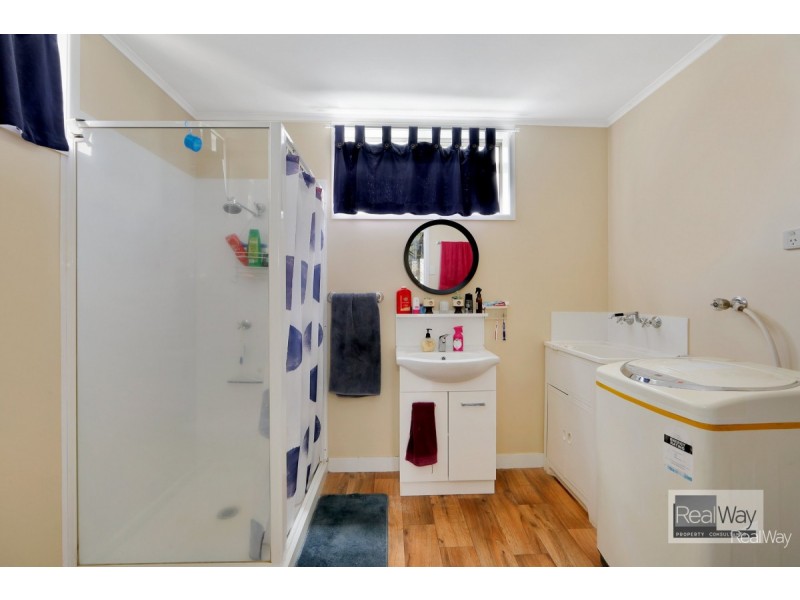 81 Pharlap Parade, Branyan QLD 4670