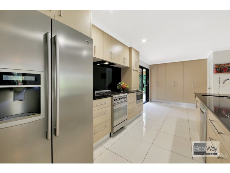 61 Currawong Road, Gooburrum QLD 4670