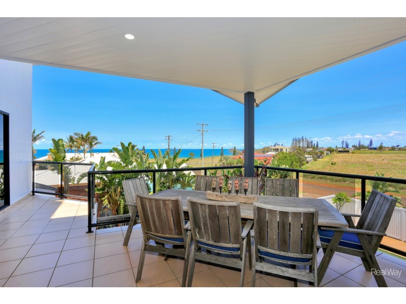 199 Atkinsons Road, Elliott Heads QLD 4670