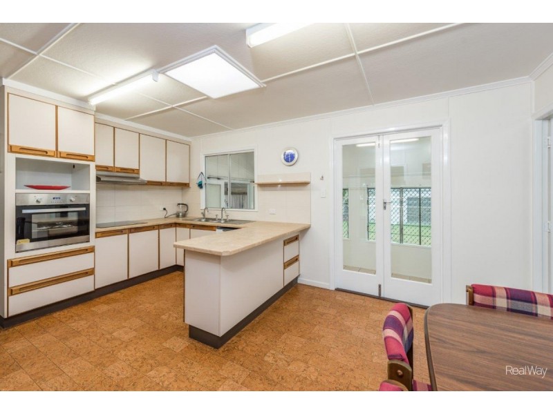 6 Thorburn Street, Svensson Heights QLD 4670