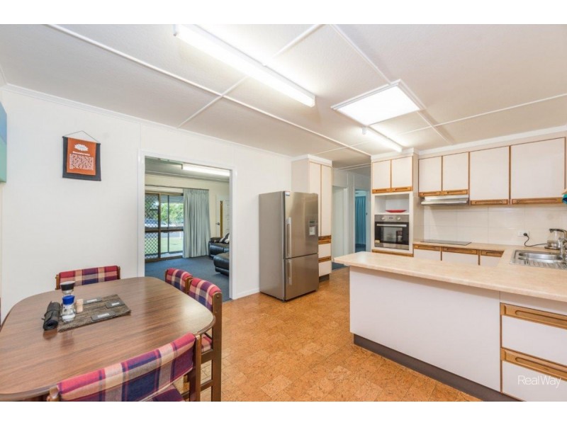 6 Thorburn Street, Svensson Heights QLD 4670