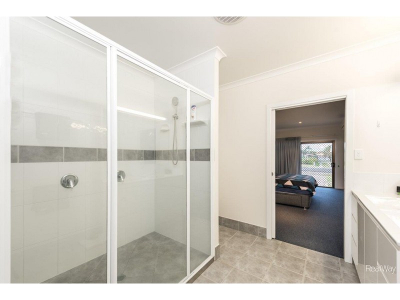 6 Thorburn Street, Svensson Heights QLD 4670