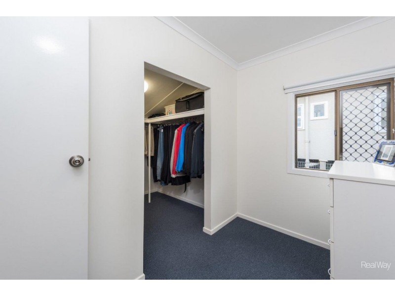 6 Thorburn Street, Svensson Heights QLD 4670