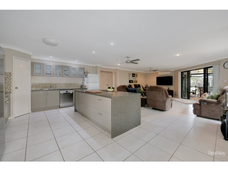 51 Bisdee Street, Coral Cove QLD 4670