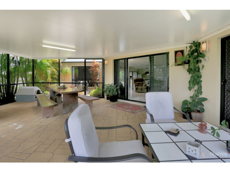 51 Bisdee Street, Coral Cove QLD 4670