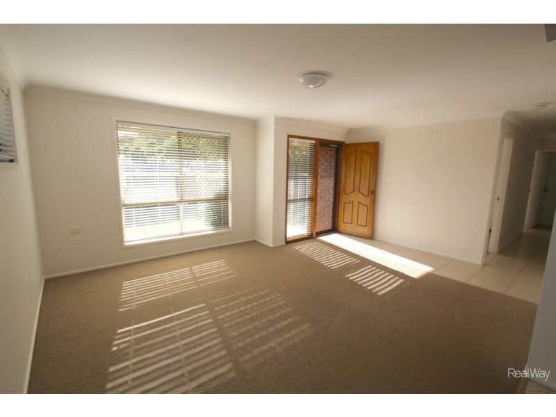 7 Pecton Place, Avenell Heights QLD 4670