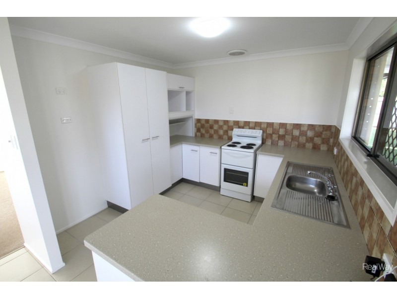 7 Pecton Place, Avenell Heights QLD 4670