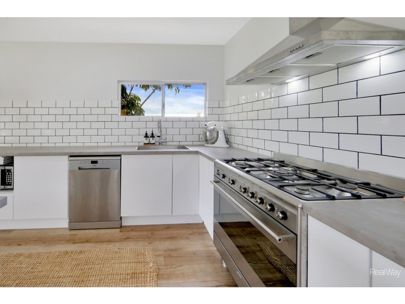 26 Bathurst Street, Elliott Heads QLD 4670