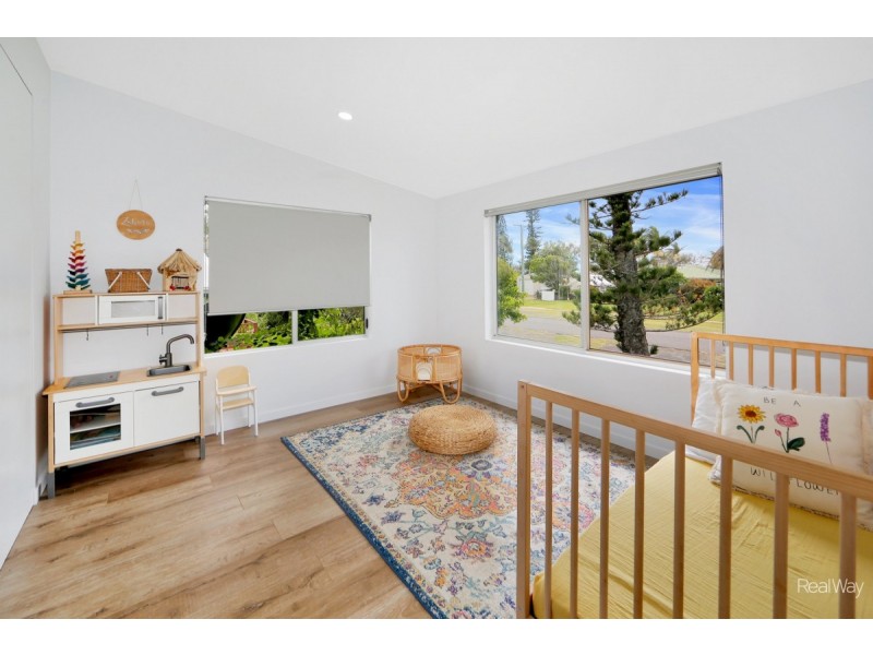 26 Bathurst Street, Elliott Heads QLD 4670