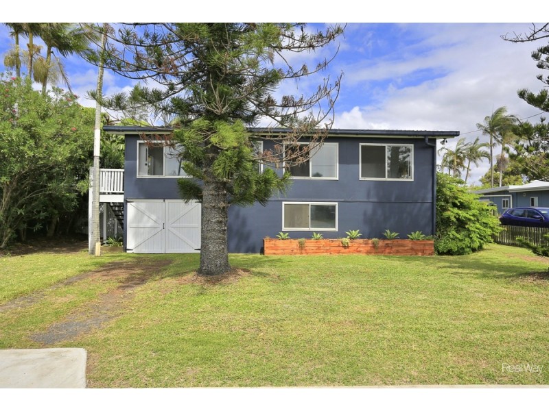 26 Bathurst Street, Elliott Heads QLD 4670