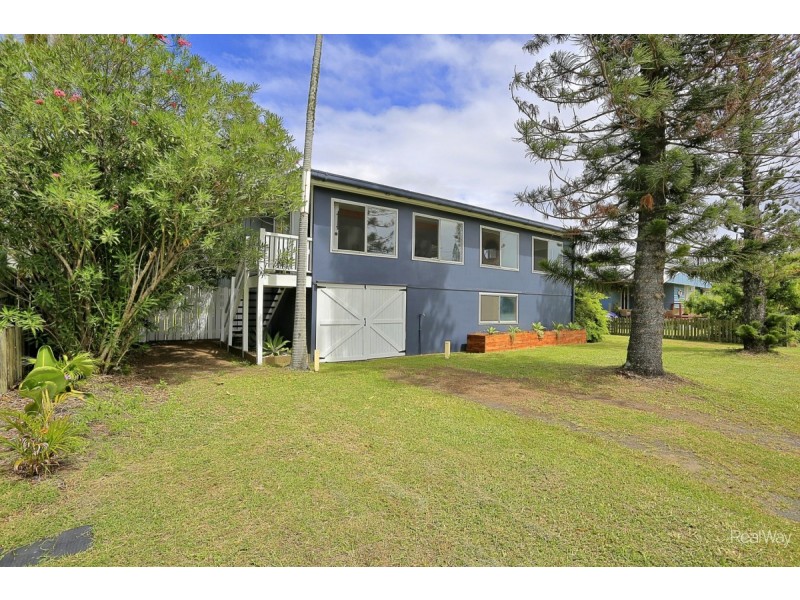 26 Bathurst Street, Elliott Heads QLD 4670
