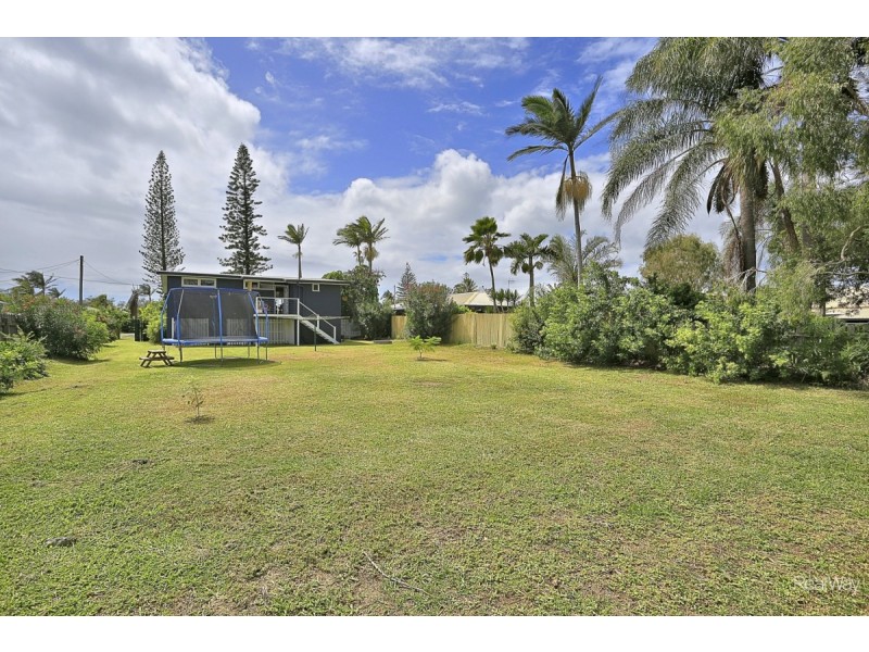 26 Bathurst Street, Elliott Heads QLD 4670