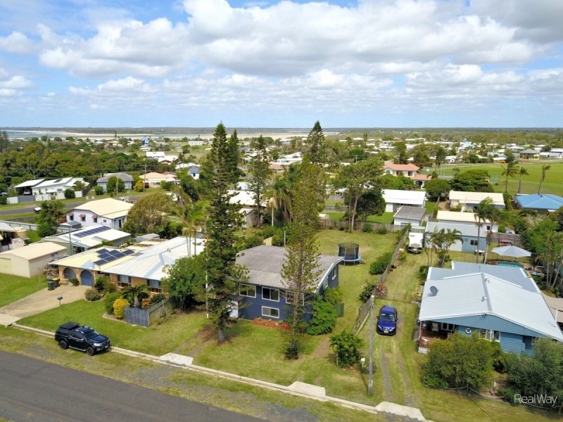 26 Bathurst Street, Elliott Heads QLD 4670