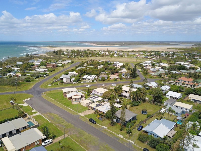 26 Bathurst Street, Elliott Heads QLD 4670
