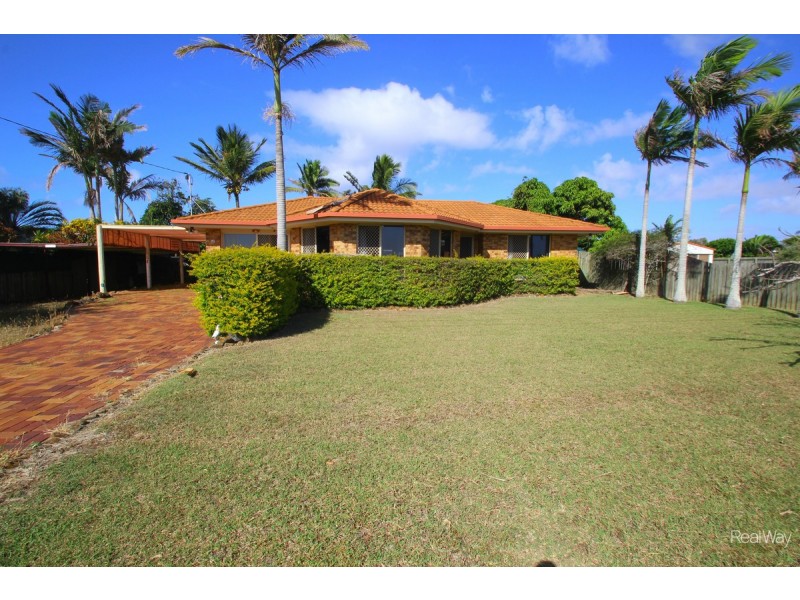 40 Moore Street, Elliott Heads QLD 4670