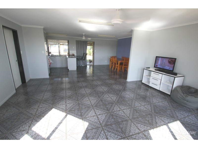 40 Moore Street, Elliott Heads QLD 4670