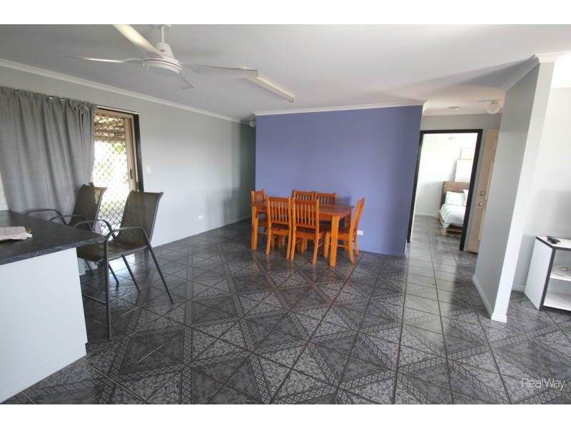 40 Moore Street, Elliott Heads QLD 4670