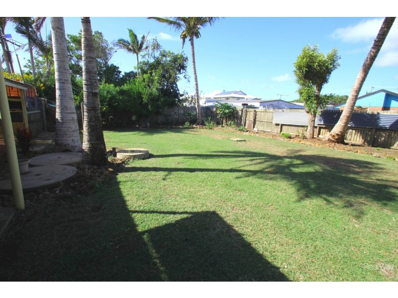 40 Moore Street, Elliott Heads QLD 4670