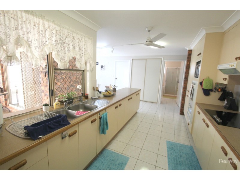 12 Westview Terrace, Avoca QLD 4670