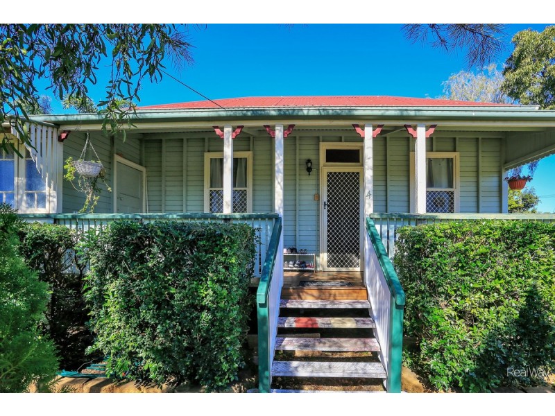 4 Prospect Street, Bundaberg South QLD 4670