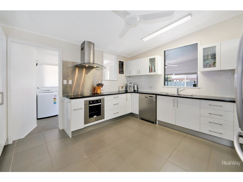 16 Dittmann Road, Avoca QLD 4670
