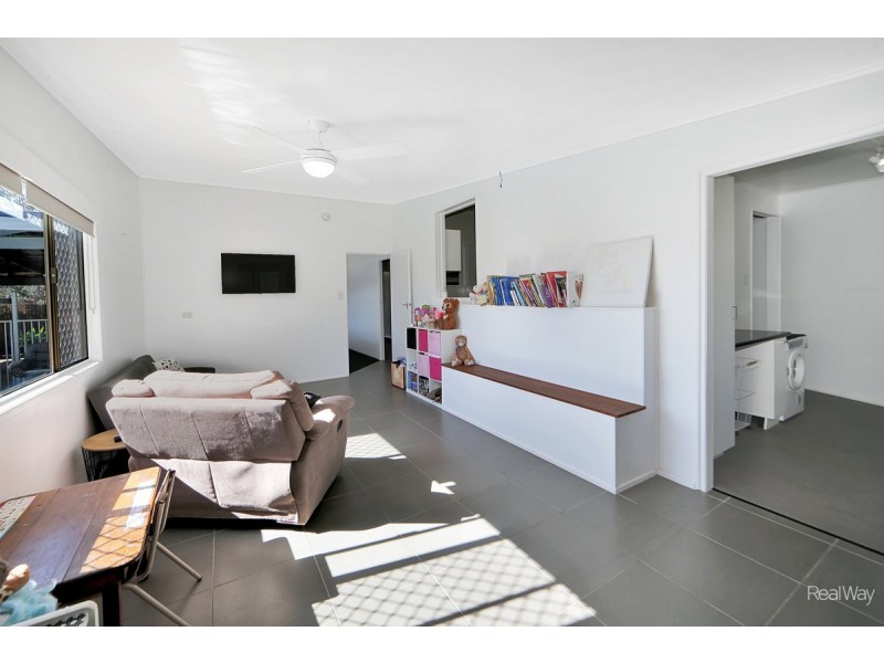 16 Dittmann Road, Avoca QLD 4670