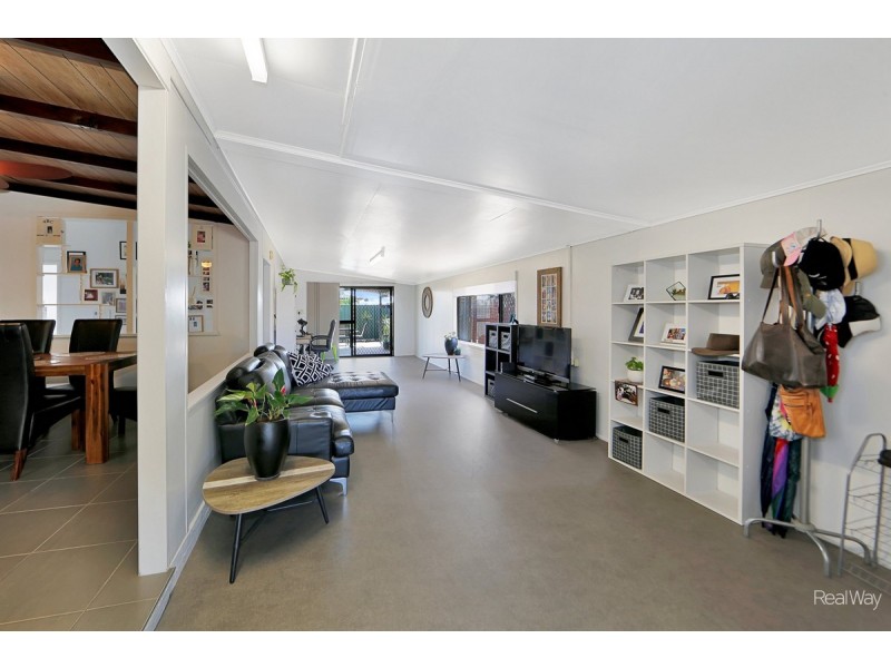 16 Dittmann Road, Avoca QLD 4670