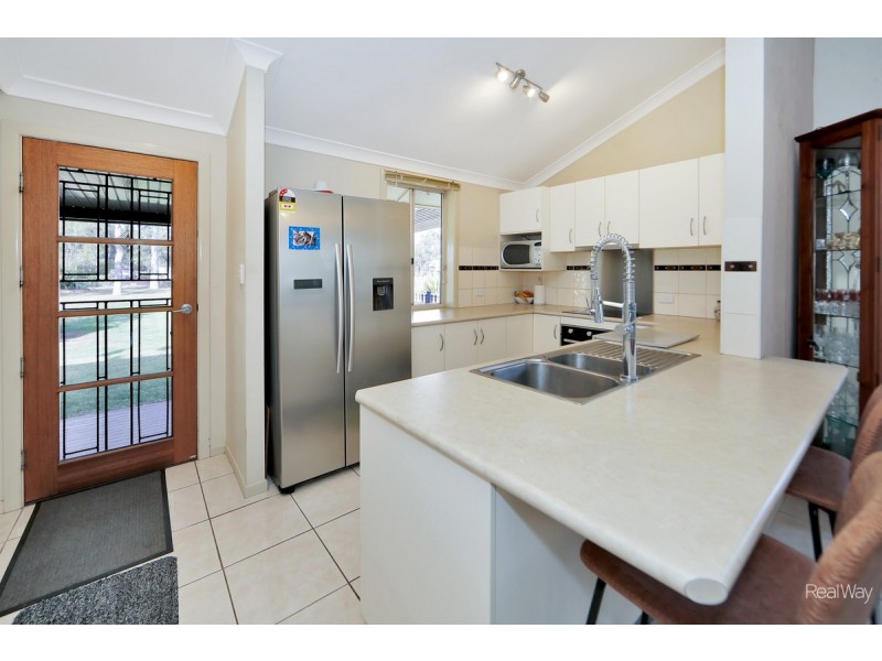 13 Black Beauty Court, Kensington QLD 4670