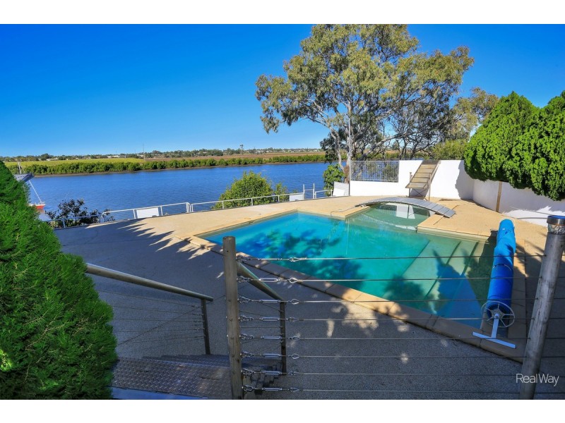 8 Brewer Street, Bundaberg North QLD 4670