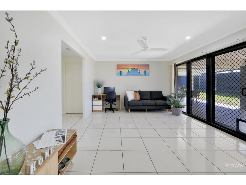 10 Sutherland Road, Branyan QLD 4670