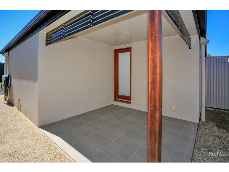 10 Sutherland Road, Branyan QLD 4670